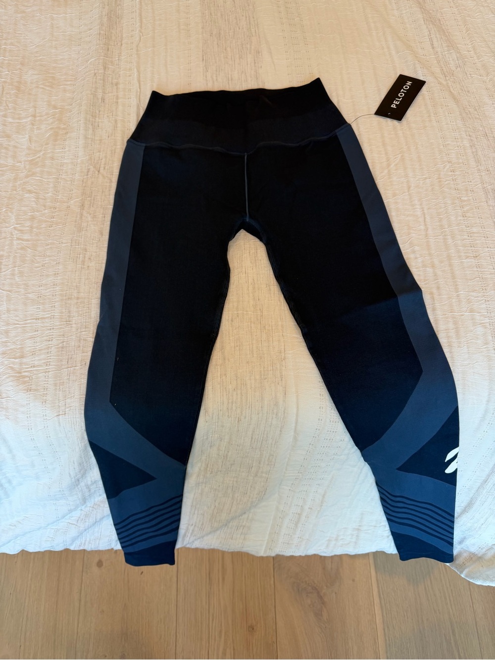 NWT Peloton Nacyand women’s Athletic Leggings